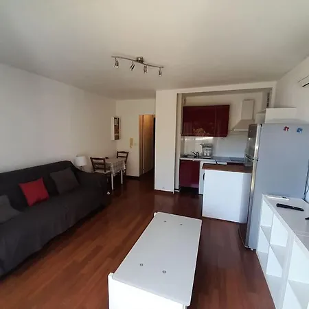 Spacieux Proche Terrasse Clim Parking 아파트 *